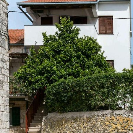 Apartments Bralic Vis Esterno foto